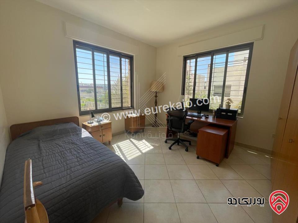 شقة فاخرة مفروشة مساحة 380م داخلي و 200م خارجي للايجار في عمان - عبدون