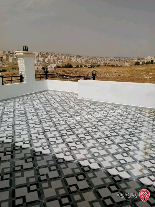 شقة مع رووف مساحة 275م للبيع في عمان - شفا بدران الكوم