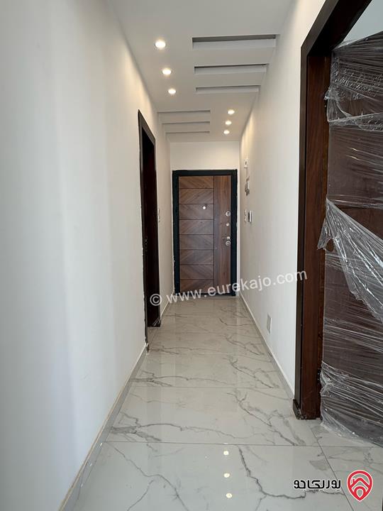 شقة مساحة 150م طابق أول للبيع في عمان - الجبيهة خلف ديوان آل الصمادي 