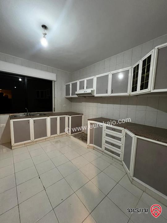 شقة طابق ثالث مساحة 163م للبيع في عمان - خلدا 