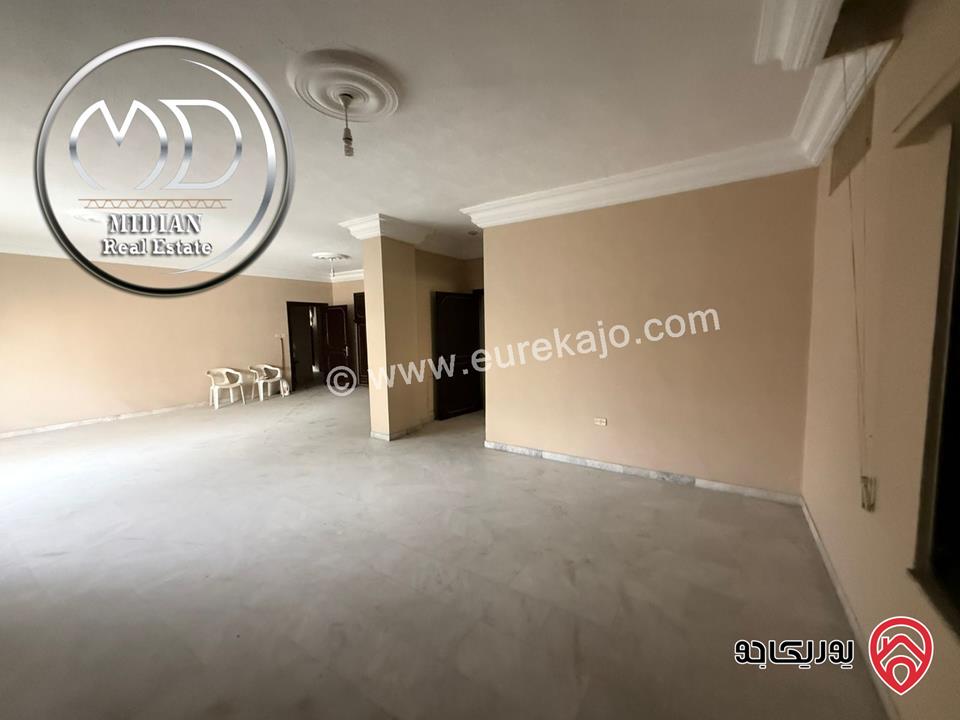 شقة طابقية فارغة للايجار في عمان - الدوار السابع مساحة 300م 4 نوم طابق اول بسعر مميز