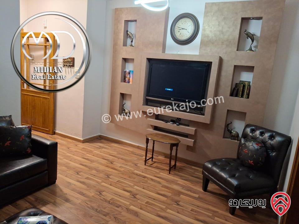 شقة مفروشة للايجار في عمان - خلدا مساحة 190م طابق ثالث تشطيبات و فرش سوبر ديلوكس اطلالة جميلة بسعر مميز