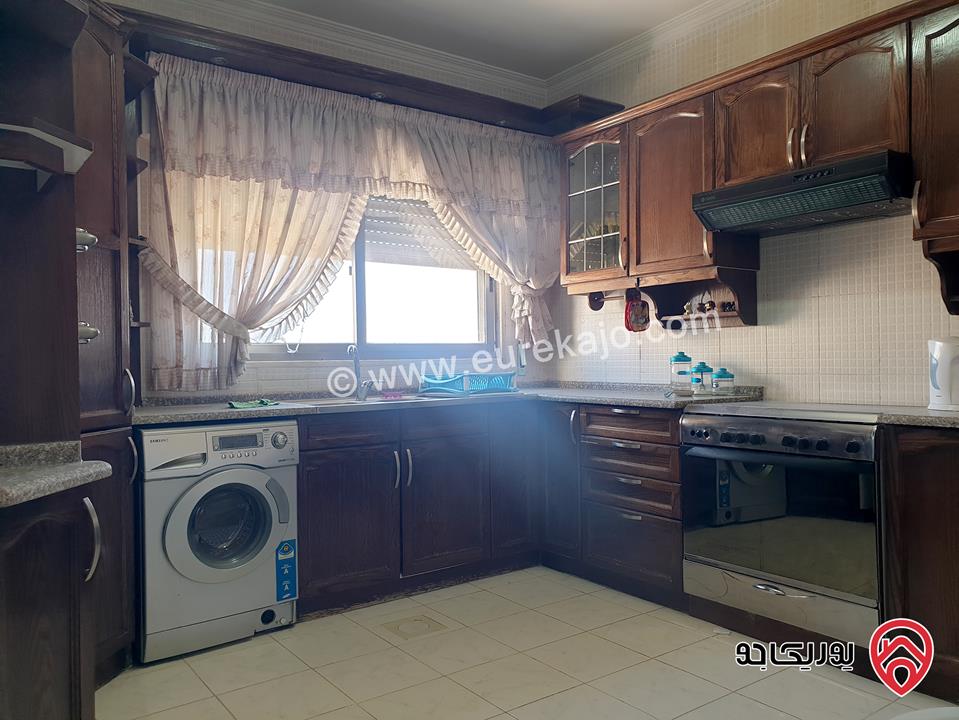 شقة مفروشة مساحة 150 متر طابق ثاني للبيع في عمان - دير غبار 