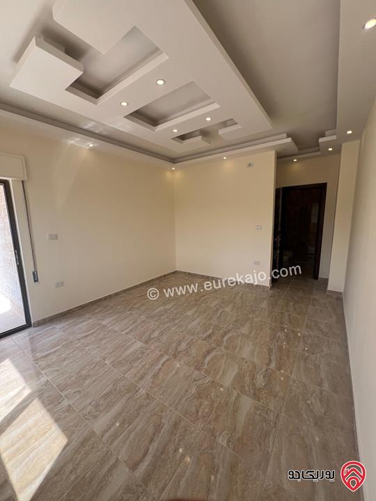 شقة فخمة طابق ثالث مساحة 160م للبيع في عمان - الجبيهة / حي المنصور