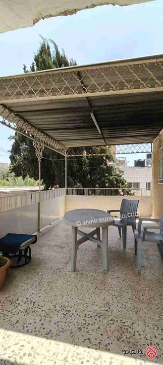 منزل مستقل مساحة 432م على أرض 1 دونم و 339م للبيع في عمان - مقابل كلية حطين موقع مميز على شارعين بسعر مغري جدا 