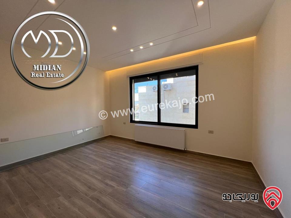 شقق جديدة للبيع في عمان - الظهير مساحة 250م 4 نوم تشطيبات ديكورات سوبر ديلوكس اطلالة رائعة