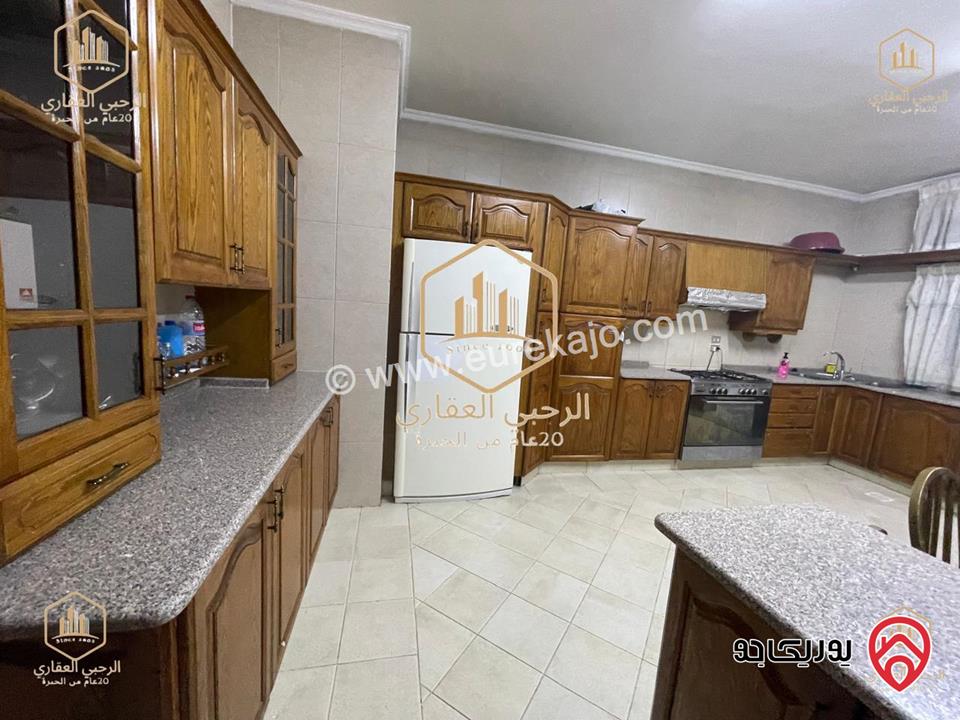 شقة مفروشة ارضية مساحة 240م داخلي و 100م خارجي للايجار في عمان - ضاحية الرشيد 