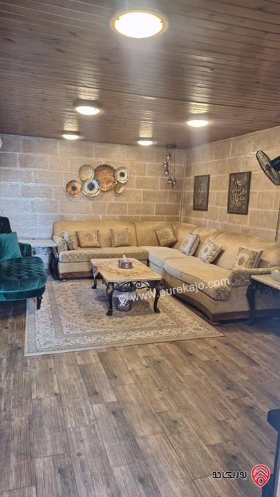 فيلا فاخرة مساحة 900م على أرض 1 دونم للبيع في عمان - الرابية بموقع مميز جدا