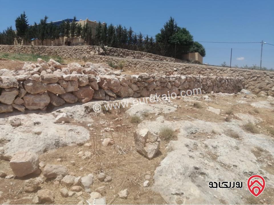 قطعة أرض مميزة مطلة مساحة 3 دونم و 626م للبيع في جرش - ام قنطره