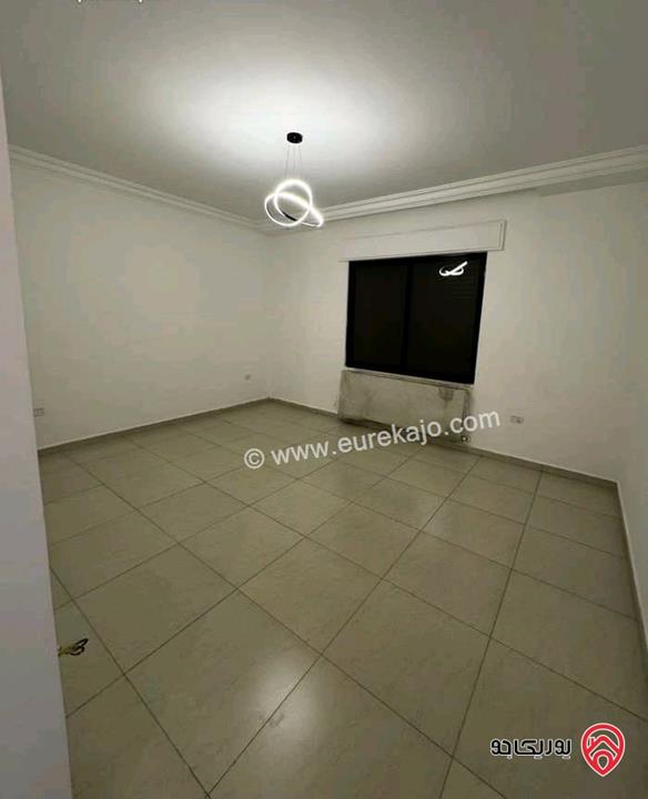 شقة فارغة طابق اول مساحة 200م للإيجار في عمان - البنيات