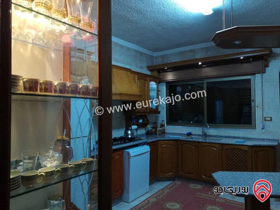 منزل مستقل مساحة 222م على أرض 387م للبيع في الزرقاء الجديدة