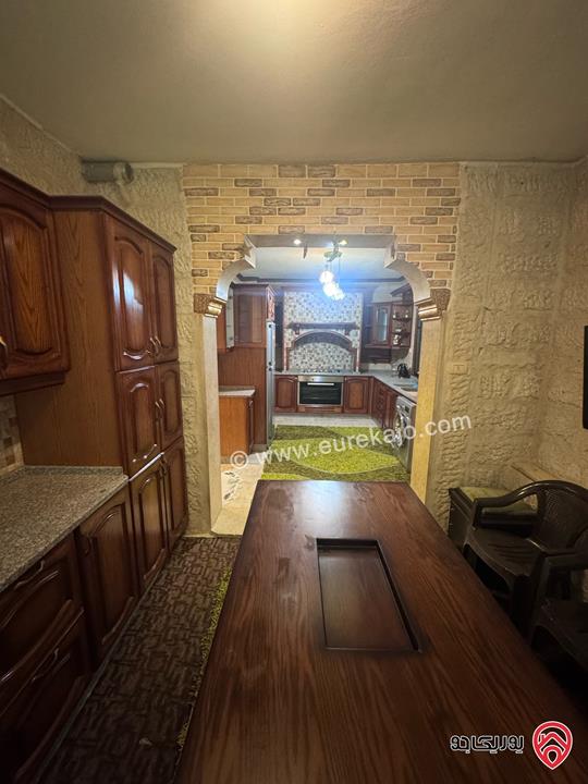 شقة طابق أول مساحة 186م للبيع في عمان - طبربور