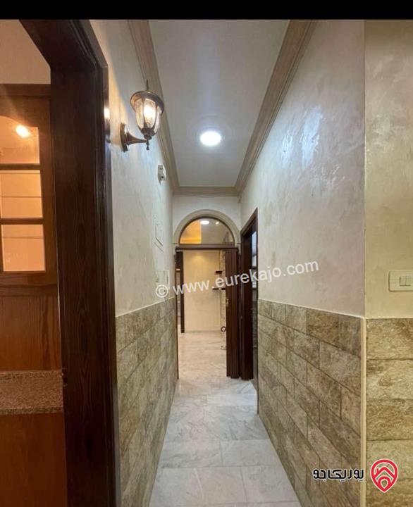 شقة فارغة طابق ثالث مساحة 190م للإيجار في عمان - تلاع العلي 