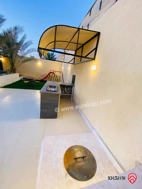 شاليه مساحة الأرض 624م ومساحة البناء 150م للبيع في البحر الميت