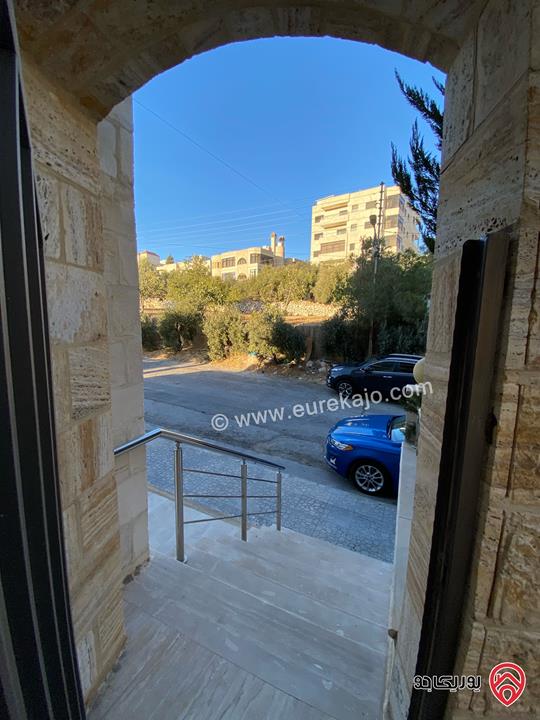 شقة ديلوكس طابق ارضي مساحة 190م داخلي و 50م خارجي للايجار في عمان - تلاع العلي 