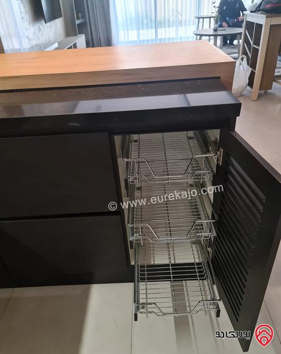 شقة فاخرة مفروشة أرضية مساحة 180م للايجار في عمان - عبدون 