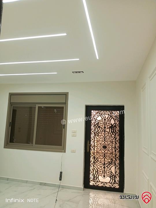 فيلا طابقين مساحة 340م على أرض 319م للبيع في الزرقاء - شومر 