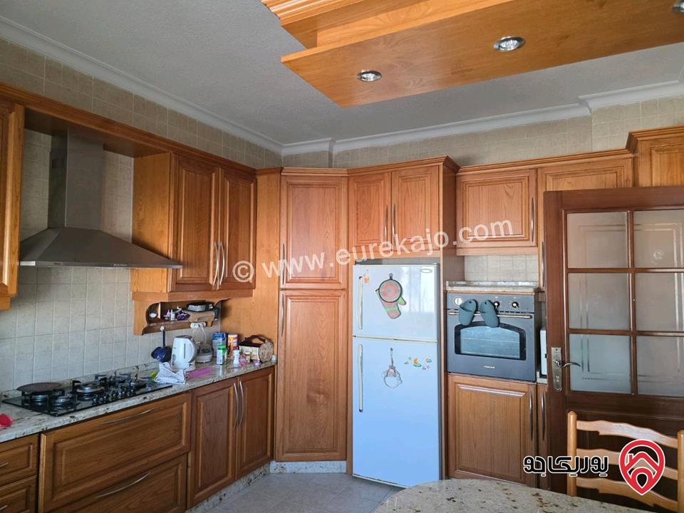 شقة ديلوكس مساحة 180م للبيع مفروشة في عمان - خلدا