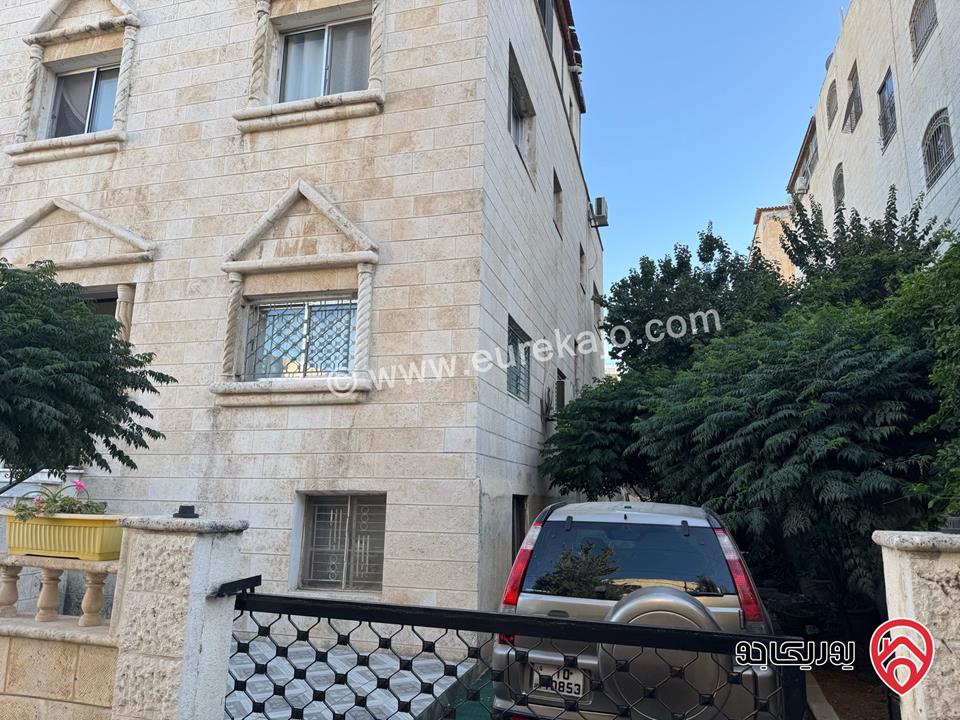 بناية سكنية مكونة من 7 شقق على أرض 820م للبيع في عمان - الياسمين