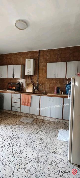 منزل مستقل مساحة 432م على أرض 1 دونم و 339م للبيع في عمان - مقابل كلية حطين موقع مميز على شارعين بسعر مغري جدا 