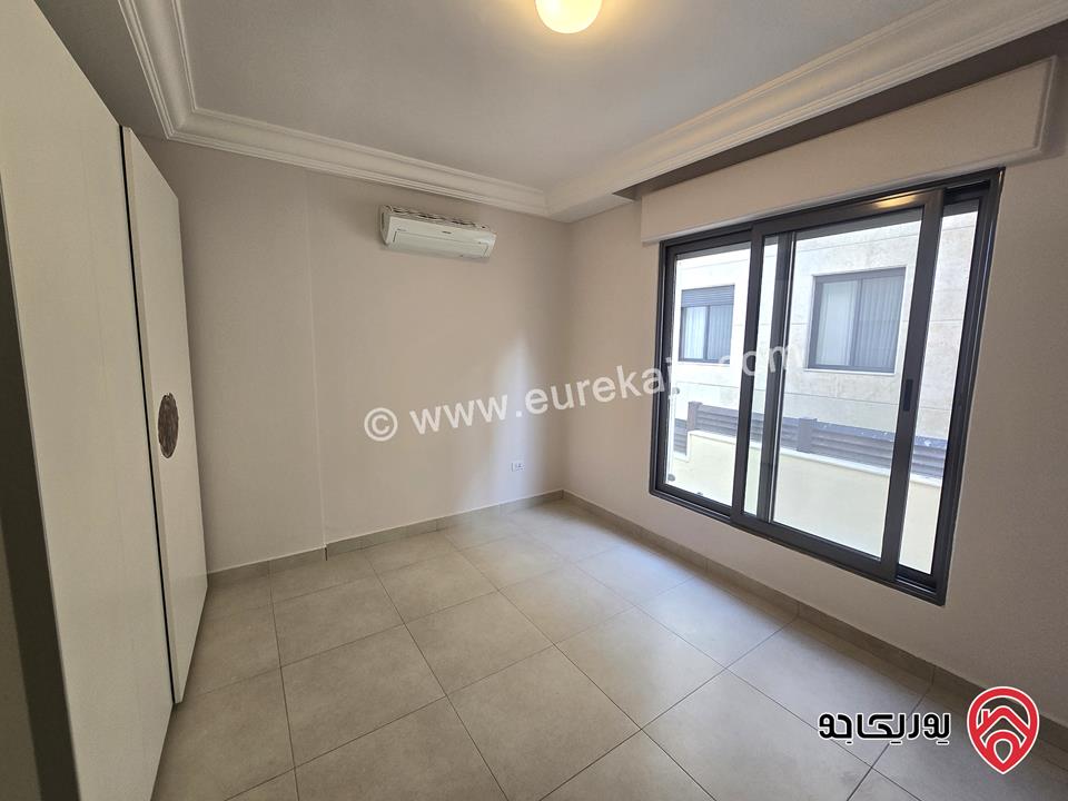 شقة شبه أرضية مساحة 200 متر مع ترس 40م ومدخل خاص للايجار في عمان - عبدون