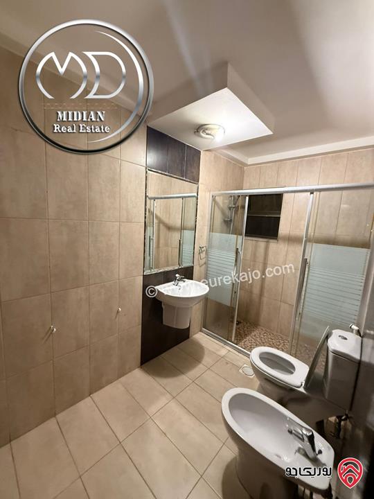 رووف فارغ للايجار في عمان - ام السماق مساحة 120م مع ترس 50م تشطيبات سوبر ديلوكس اطلالة جميلة بسعر مميز