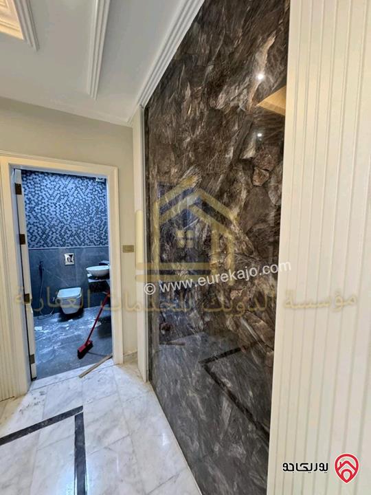 شقة سوبر ديلوكس مساحة 250م للايجار في عمان - دير غبار 