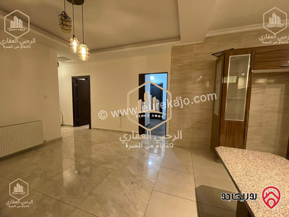 شقة سوبر ديلوكس طابق ارضي معلق مساحة 190م للايجار في عمان - أم السماق 