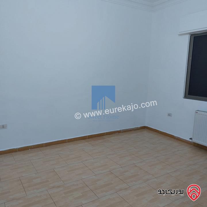 شقة مميزة طابق اول 185م  للبيع في عمان - دير غبار