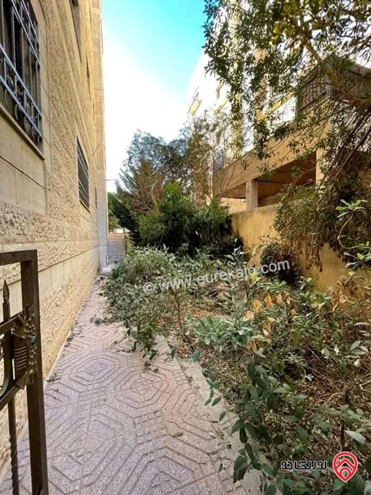 شقة فارغة مساحة 185م داخلي و 80م خارجي للايجار في عمان - أم السماق