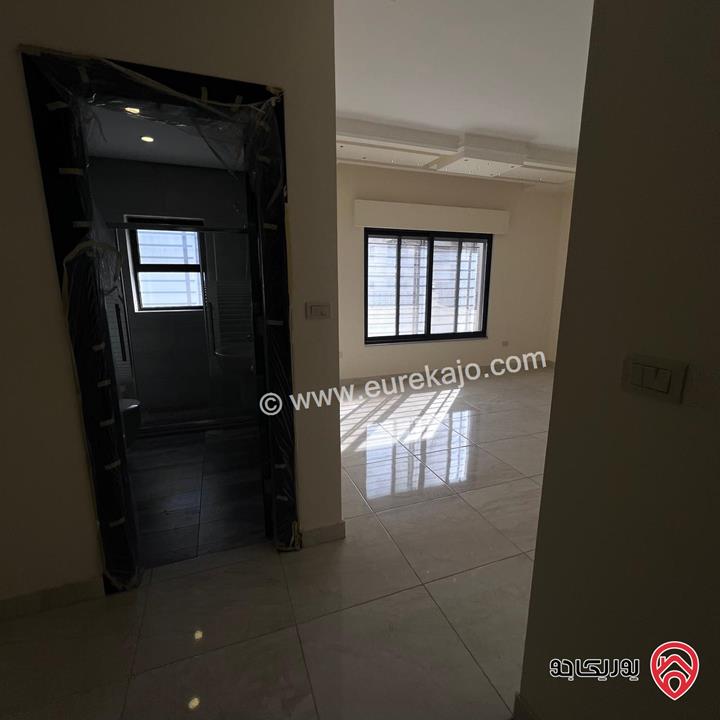 شقة شبه أرضية مساحة 188م داخلي و 165م خارجي للبيع في عمان - ضاحية النخيل