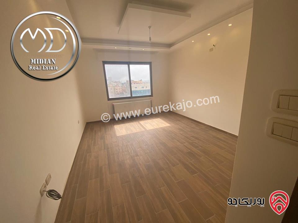 شقق فارغة للايجار في عمان - ضاحية النخيل مساحات 190م تشطيبات و ديكورات سوبر ديلوكس اطلالة جميلة بسعر مميز