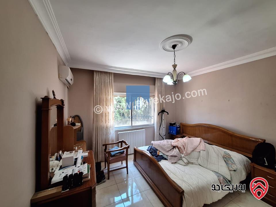 شقة طابقية طابق اول 250م للبيع في عمان - الصويفية