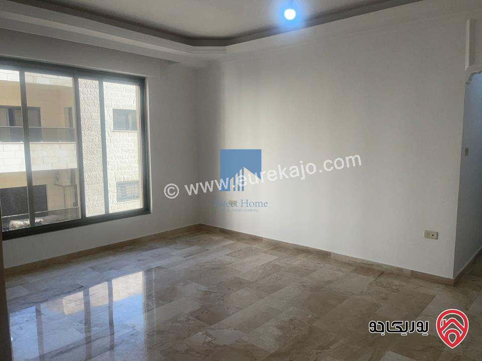 شقة شبه ارضية مساحة 188م مع ترس 30م تشطيب سوبر ديلوكس للبيع في عمان - خلدا