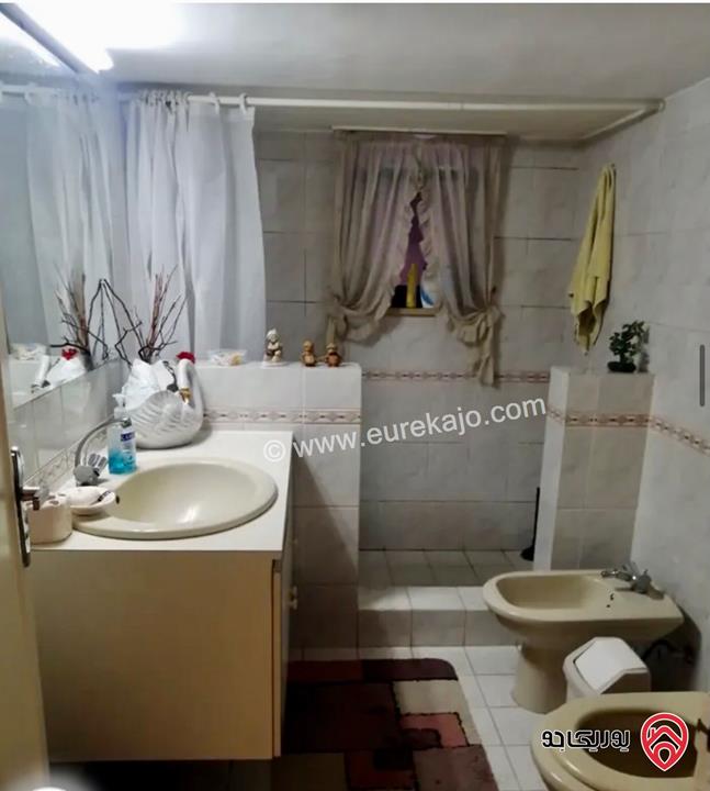 شقة طابقية شبه ارضية مساحة 287م داخلي و 85م خارجي للبيع في عمان - الشميساني 