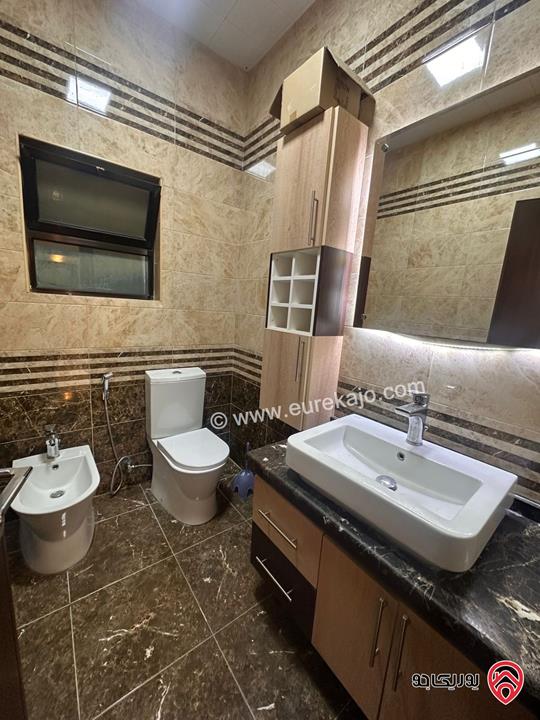 شقة طابق ثاني مساحة 220م للايجار في عمان - دير غبار 