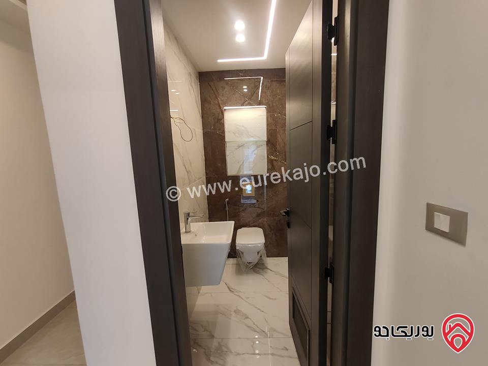  شقق جديدة مساحة 240م للبيع في عمان - حي الصحابة رجم عميش  