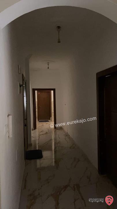 شقة أرضية مساحة 151م للبيع في الزرقاء الجديدة شارع الكرامة خلف كوفي شوب هاشم 