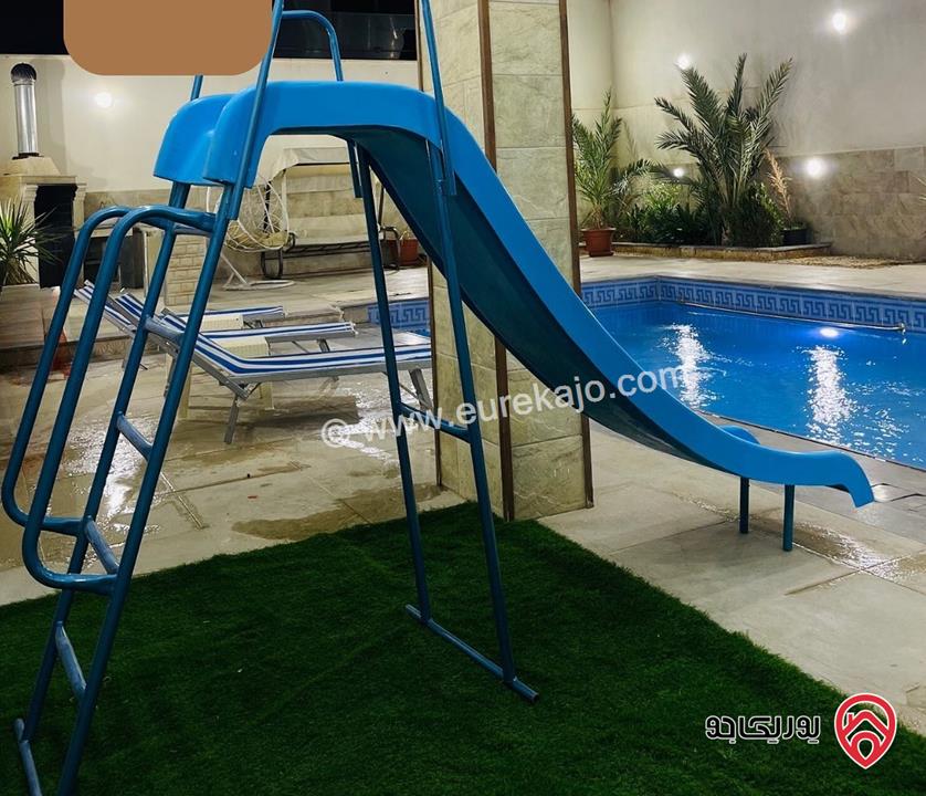 شاليه مساحة الأرض 300م والبناء 364م للبيع في منطقة الروضة البحر الميت