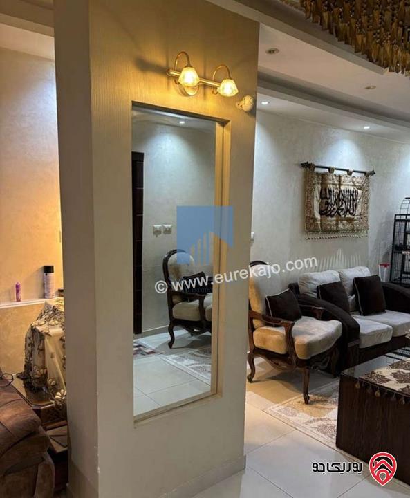 شقة مساحة 180م مع حديقة وترسات 120م للبيع في عمان - خلدا