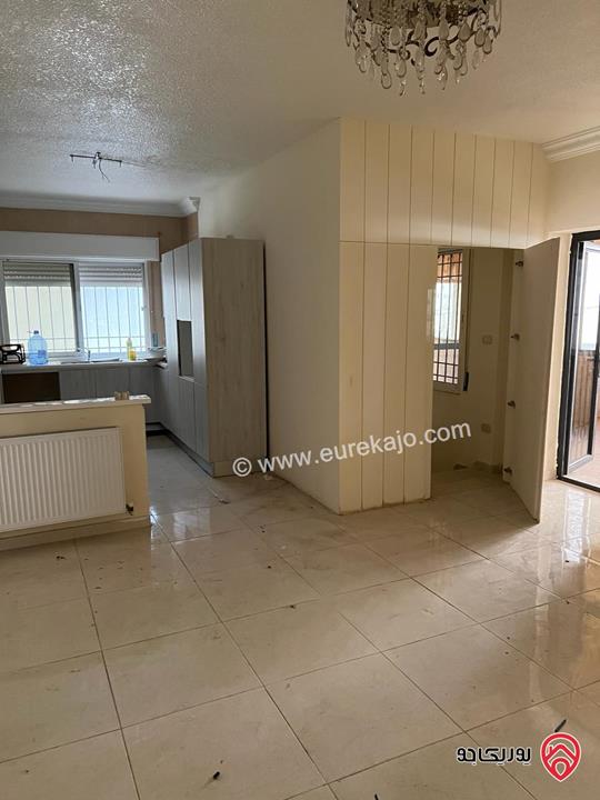 شقه دوبلكس طابق أرضي وتسويه مساحة 300 م2 مع حديقة للايجار في ضاحية الياسمين، 