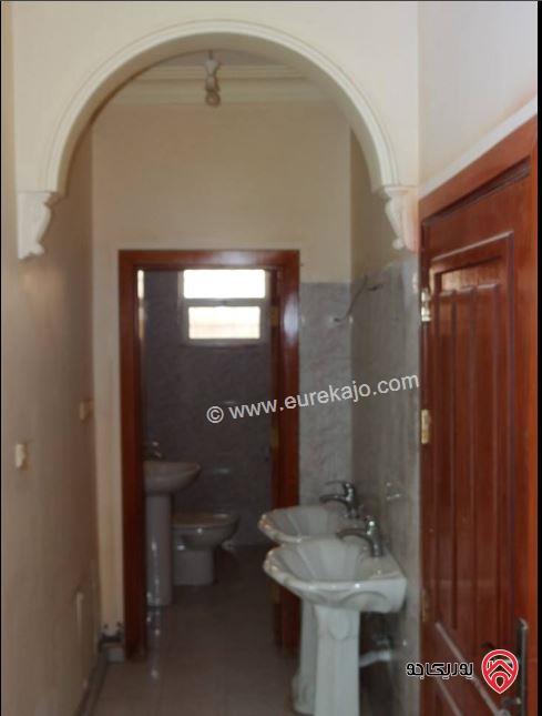 فيلا جديدة 3 طوابق على أرض 350م للبيع في عمان - طبربور