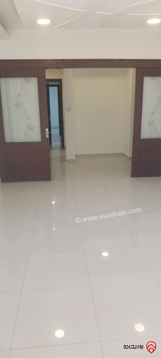 شقة طابق أول فني مساحة 150م للايجار في اربد - كومباوند الأمعري خلف الراهبات 