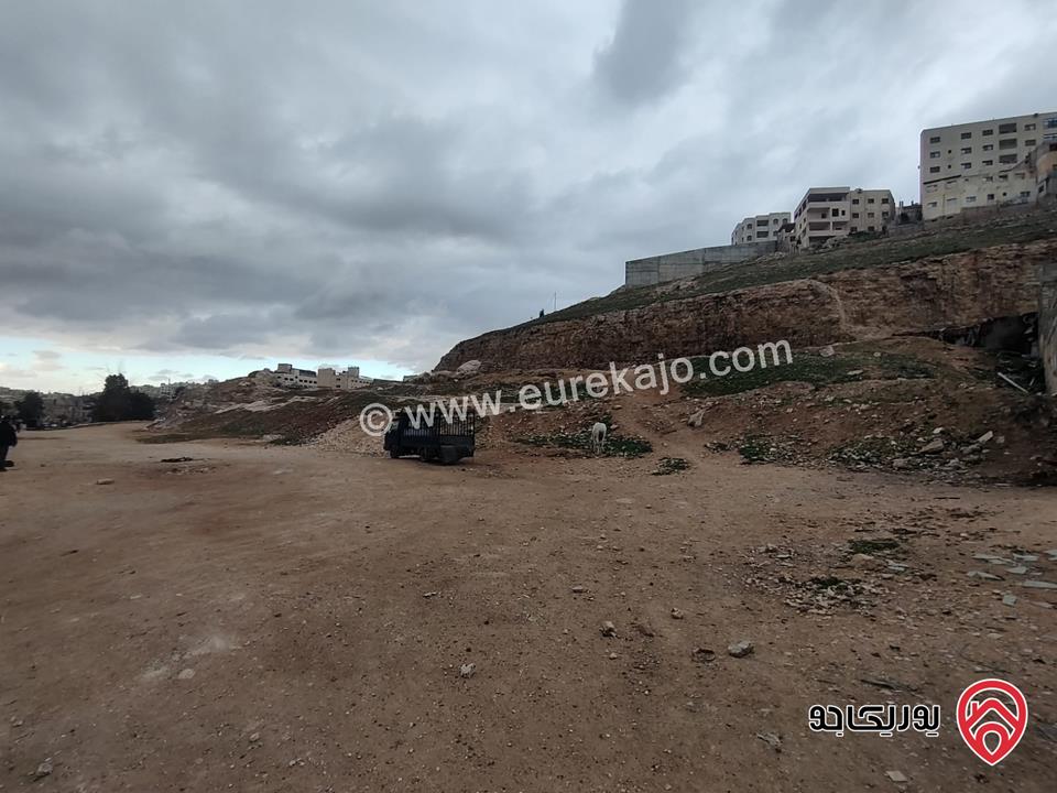 ثلاث قطع اراضي صناعي متلاصقة متجاورة مساحتهم معا 17 دونم للبيع معا في عمان - وادي الرمم من اراضي القويسمة  