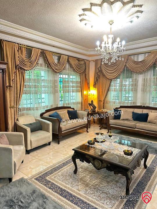 فيلا مساحة 520م على أرض 533م للبيع في عمان - طبربور