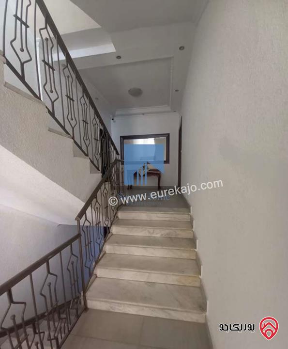 شقة طابقية مفروشة فاخرة للبيع في عمان - أم السماق قرب جامع التلاوي طابق ثاني 312م بسعر مغري