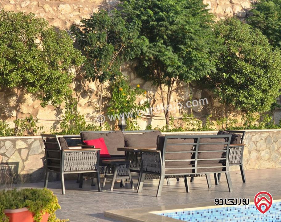 مزرعة مساحة الأرض 5 دونم و 500م مع بيت حديث 250م للبيع في جرش - المدور