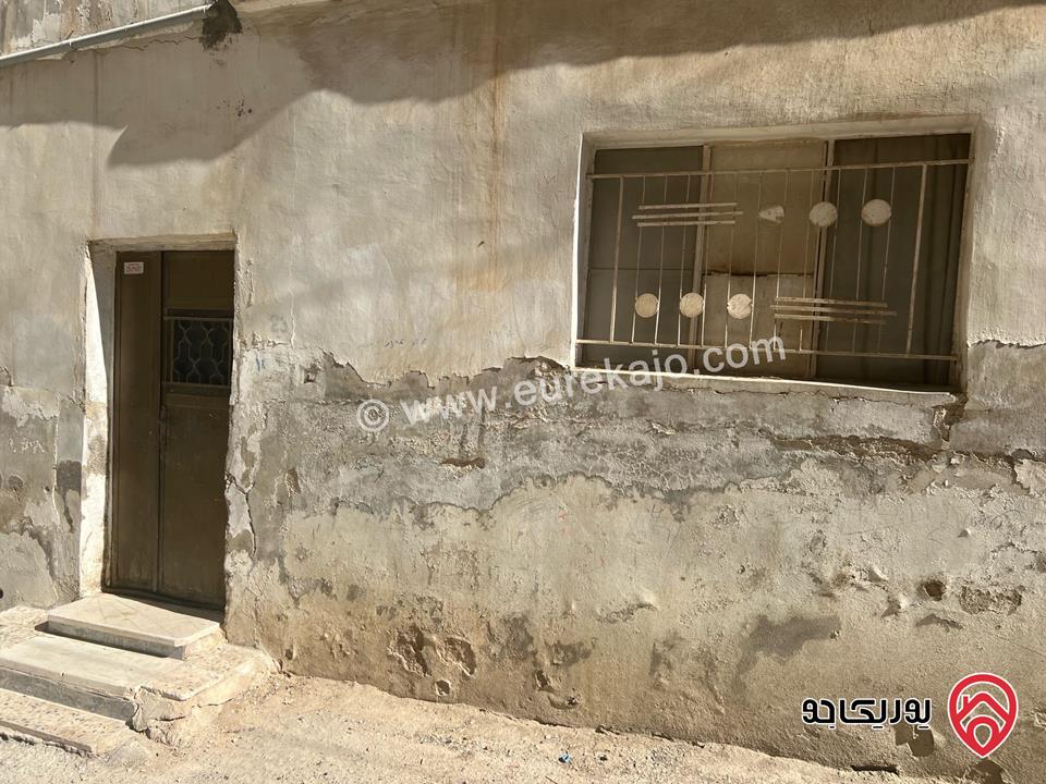 شقه أرضية للبيع في الزرقاء - حي الامير محمد مساحة 150م من ضمن عمارة 