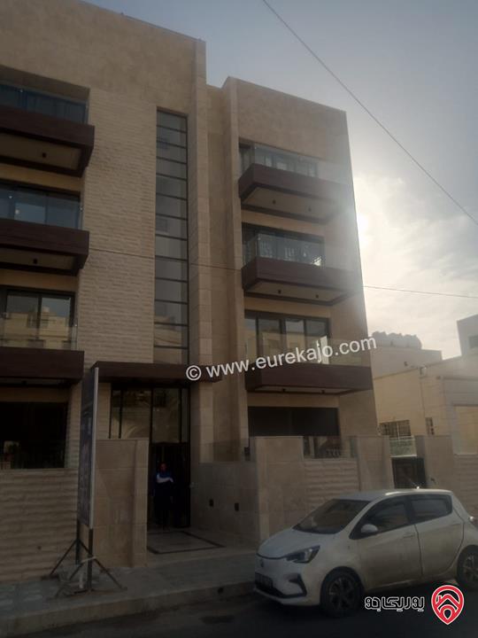 شقة فاخرة طابق اول مساحة 174م للبيع في عمان - رجم عميش