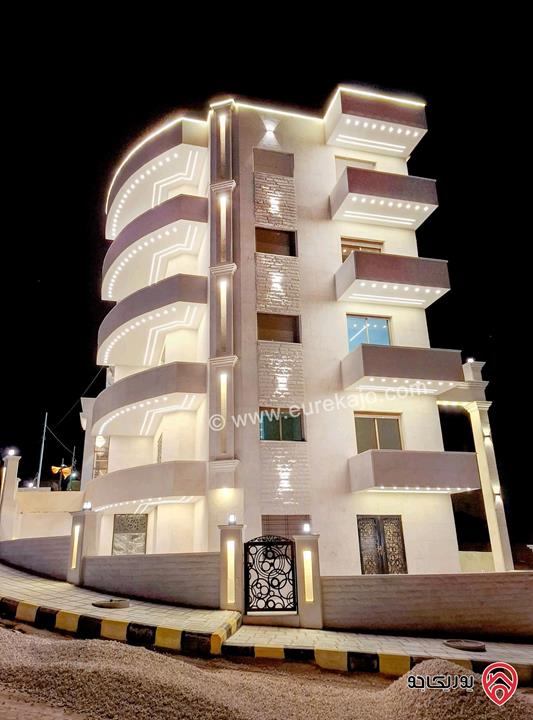 شقة شبه ارضي فخمة مساحة 150 متر داخلي وخارجي 160 متر للبيع في عمان - شفا بدران بسعر 81 الف ت 0796974924